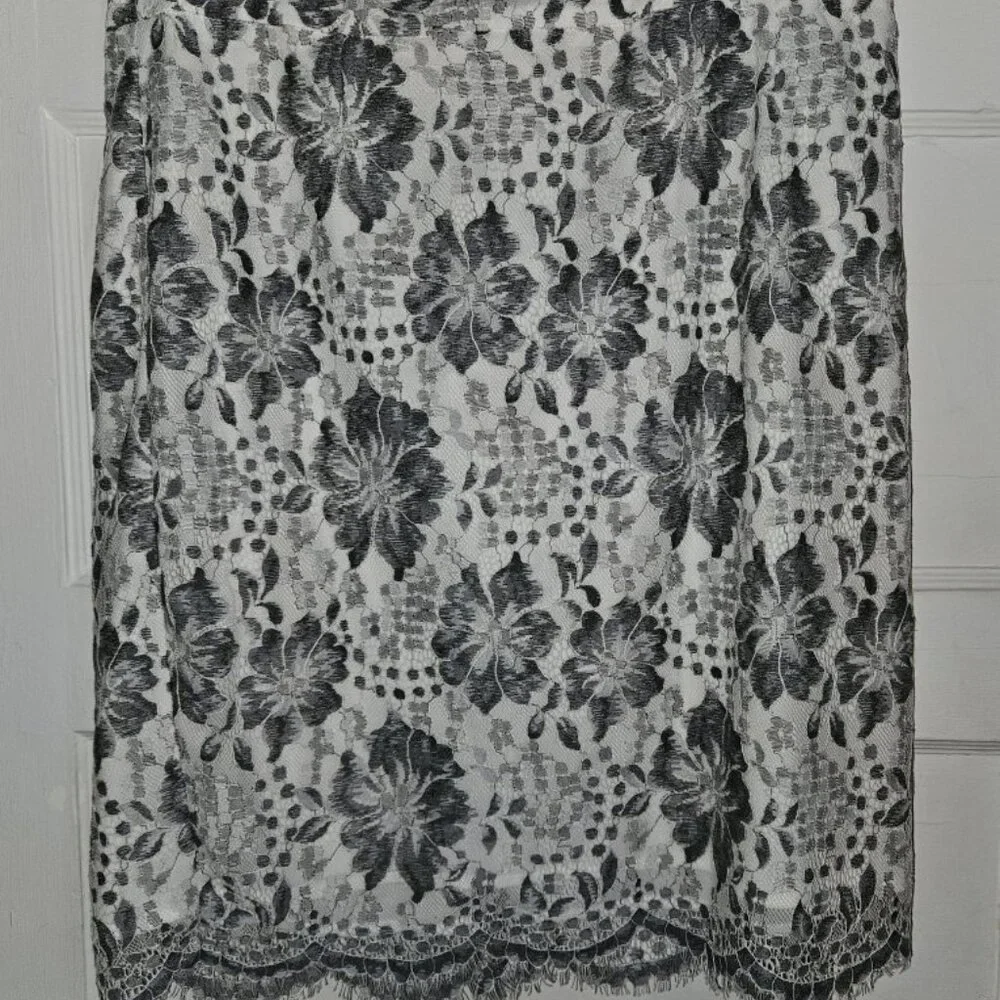 CREATION L Gray Floral Print Fully Lined Lace Skirt Ladies Size 10 - Picture 3 of 6